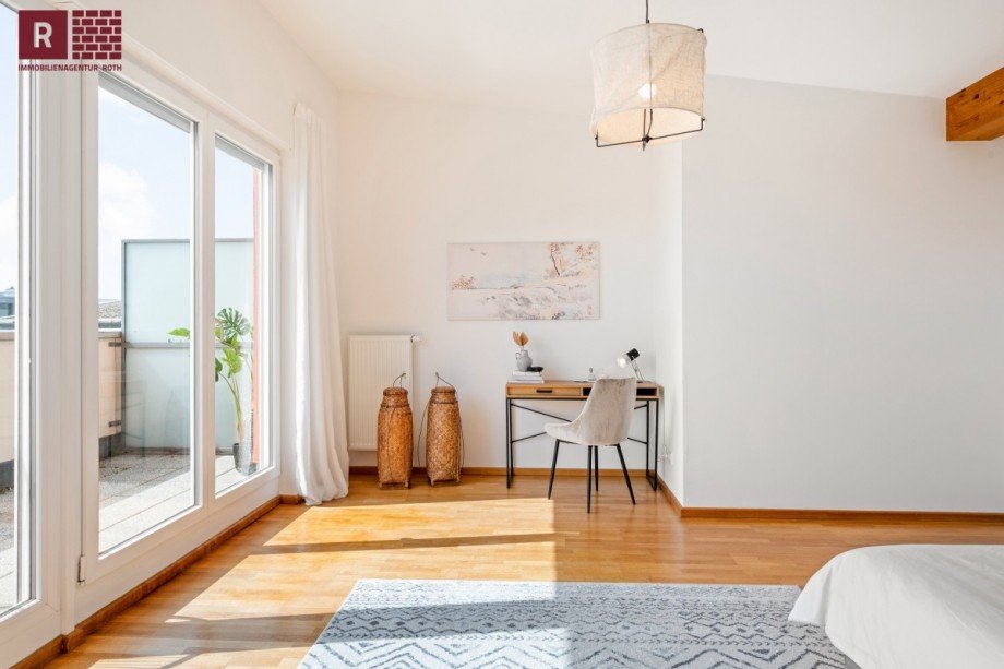 Elternschlafzimmer Doppelhaush�lfte Frankfurt am Main