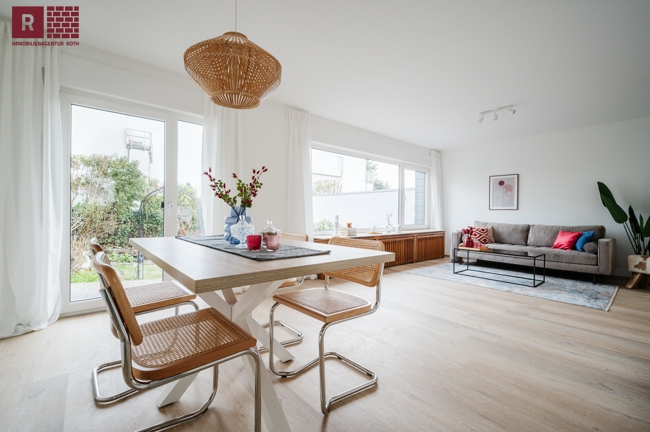 Wohnen Eschborn / Niederh�chstadt Doppelhaush�lfte Familiengerechte DHH zum Wohlf�hlen mit Garten, Garage, Keller, teilsaniert, ruhige Wohnlage!