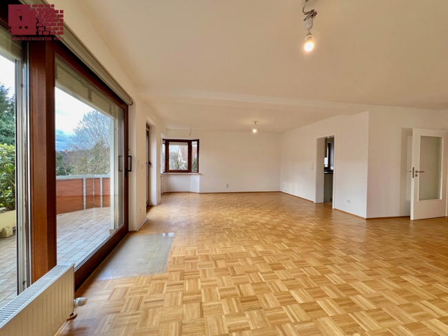 Wohnzimmer Etagenwohnung Frankfurt am Main