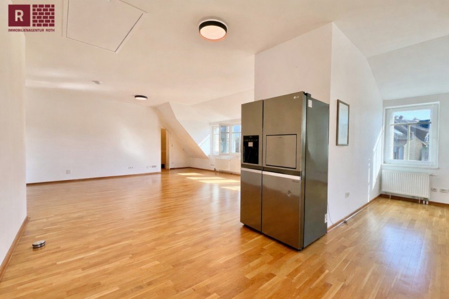 Open Space Dachgeschosswohnung Offenbach am Main