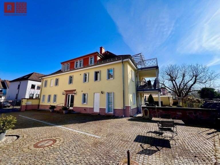 Haus Vorderansicht Offenbach am Main Dachgeschosswohnung 122 m� Open Space DG mit Mainblick - au�ergew�hnliche Wohnung f�r Individualisten