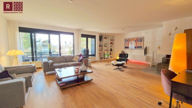 Wohnen Frankfurt Etagenwohnung Wohnen wie im Eigenheim - 141 m�, Kamin, Designk�che & zwei Balkone in Sachsenhausen-S�d