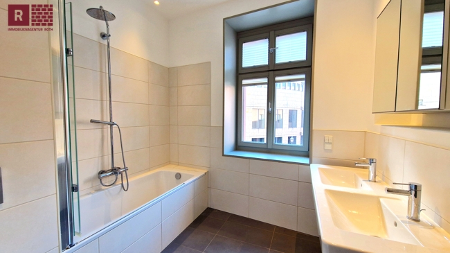Bad Maisonettewohnung Frankfurt am Main / Altstadt