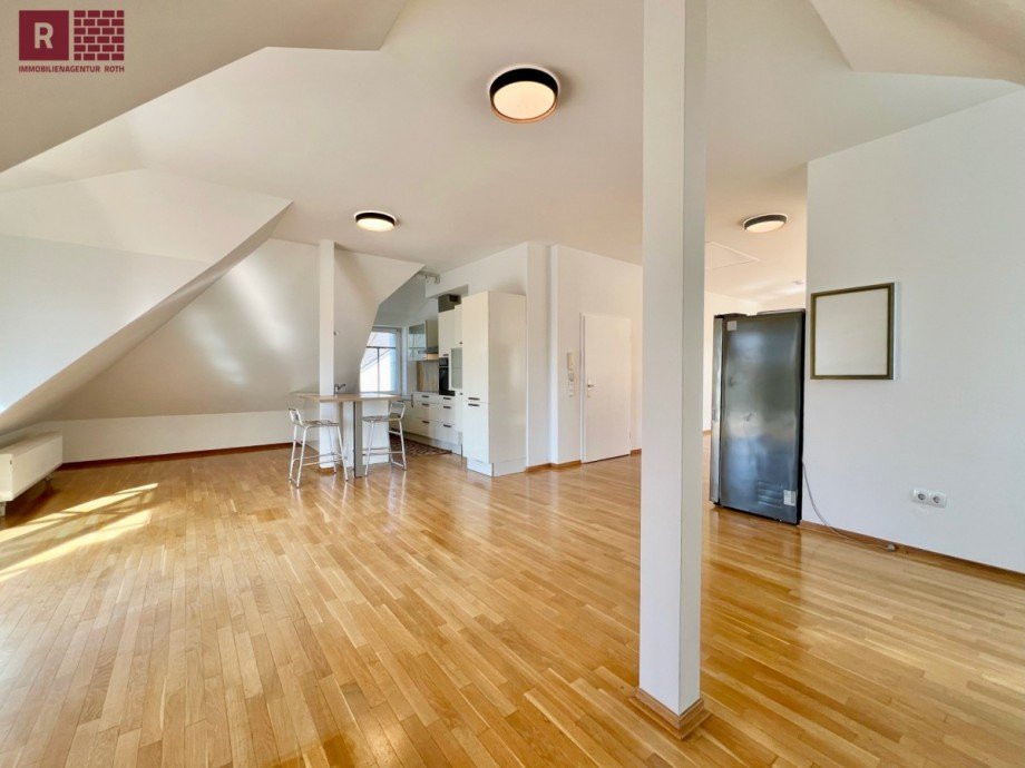 Open Space Dachgeschosswohnung Offenbach am Main