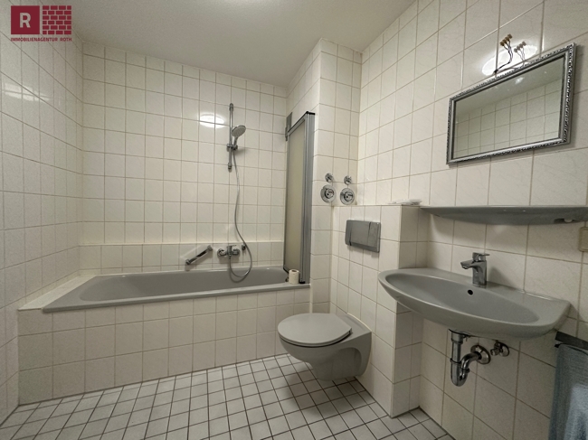 BAD Etagenwohnung Frankfurt am Main / Eschersheim