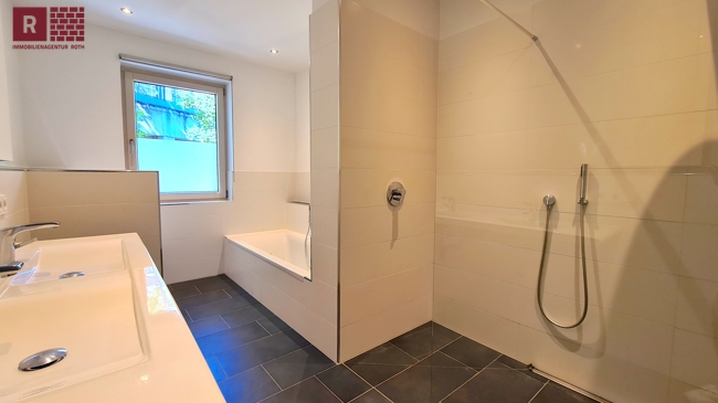Bad Etagenwohnung Frankfurt am Main / Westend-S�d