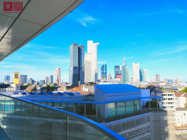 Skyline Blick NEU2 Etagenwohnung Frankfurt am Main